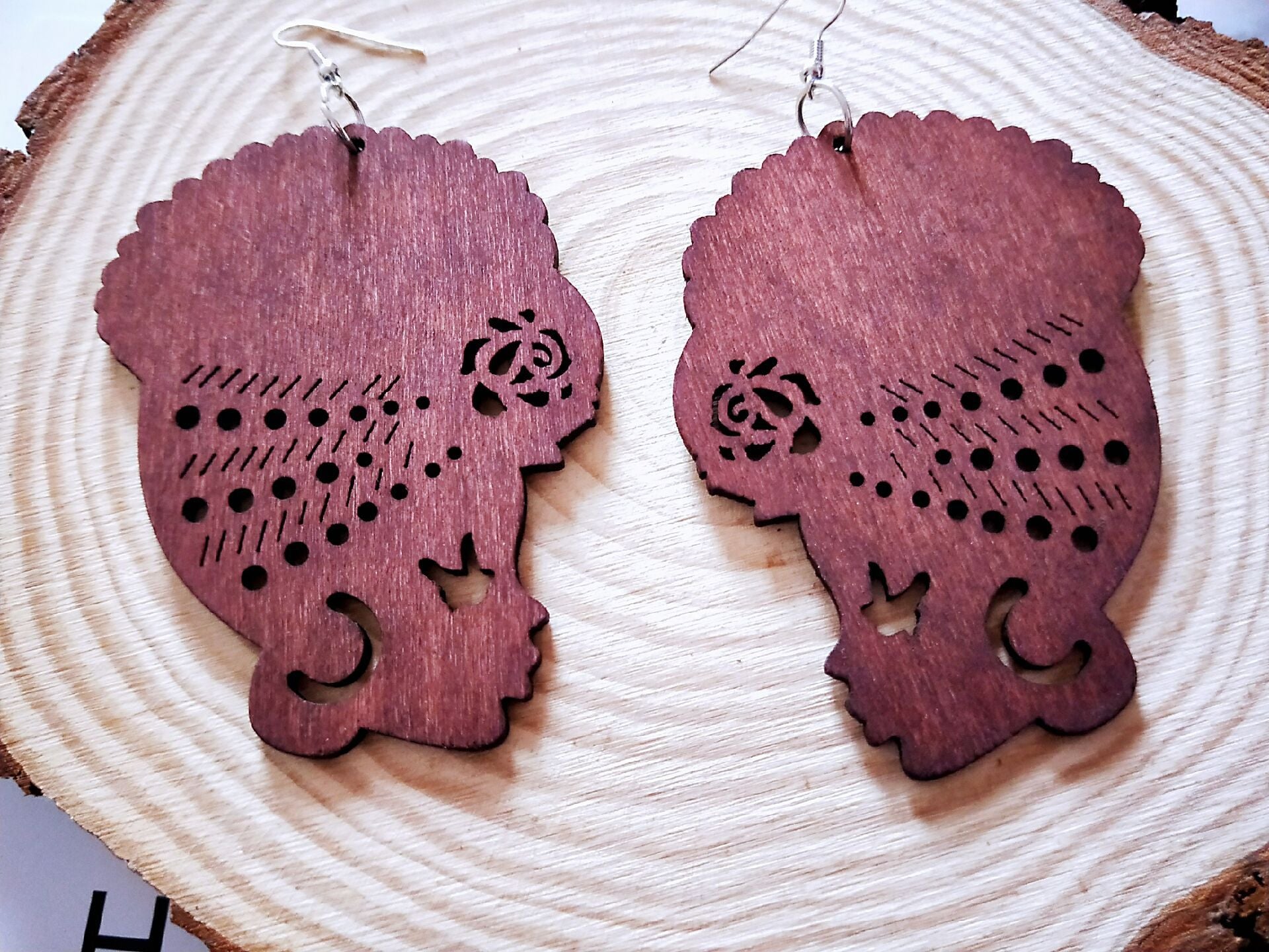 schöne Holzohrringe Baum oder Büffel in verschiedenen Farben !