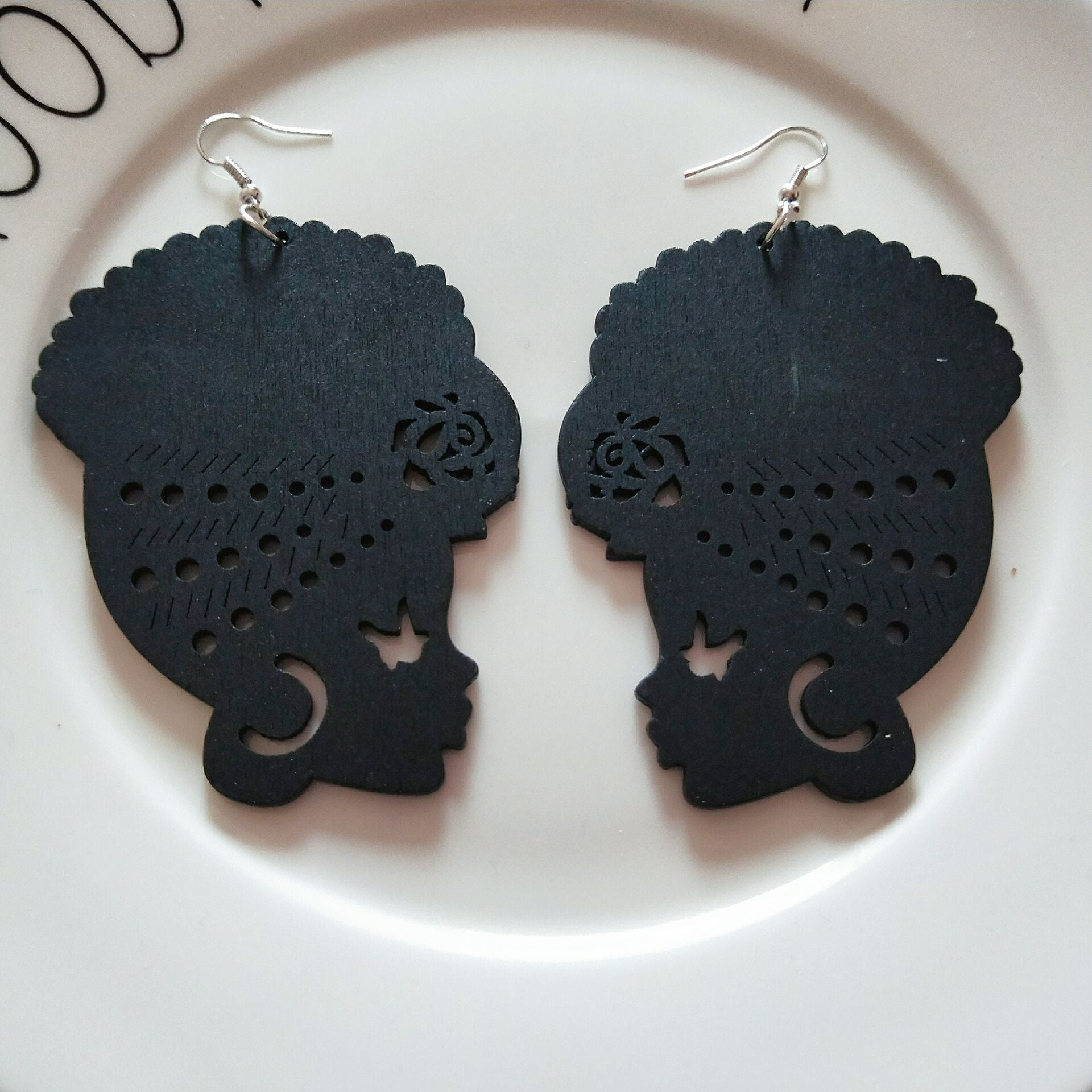 schöne Holzohrringe Baum oder Büffel in verschiedenen Farben !