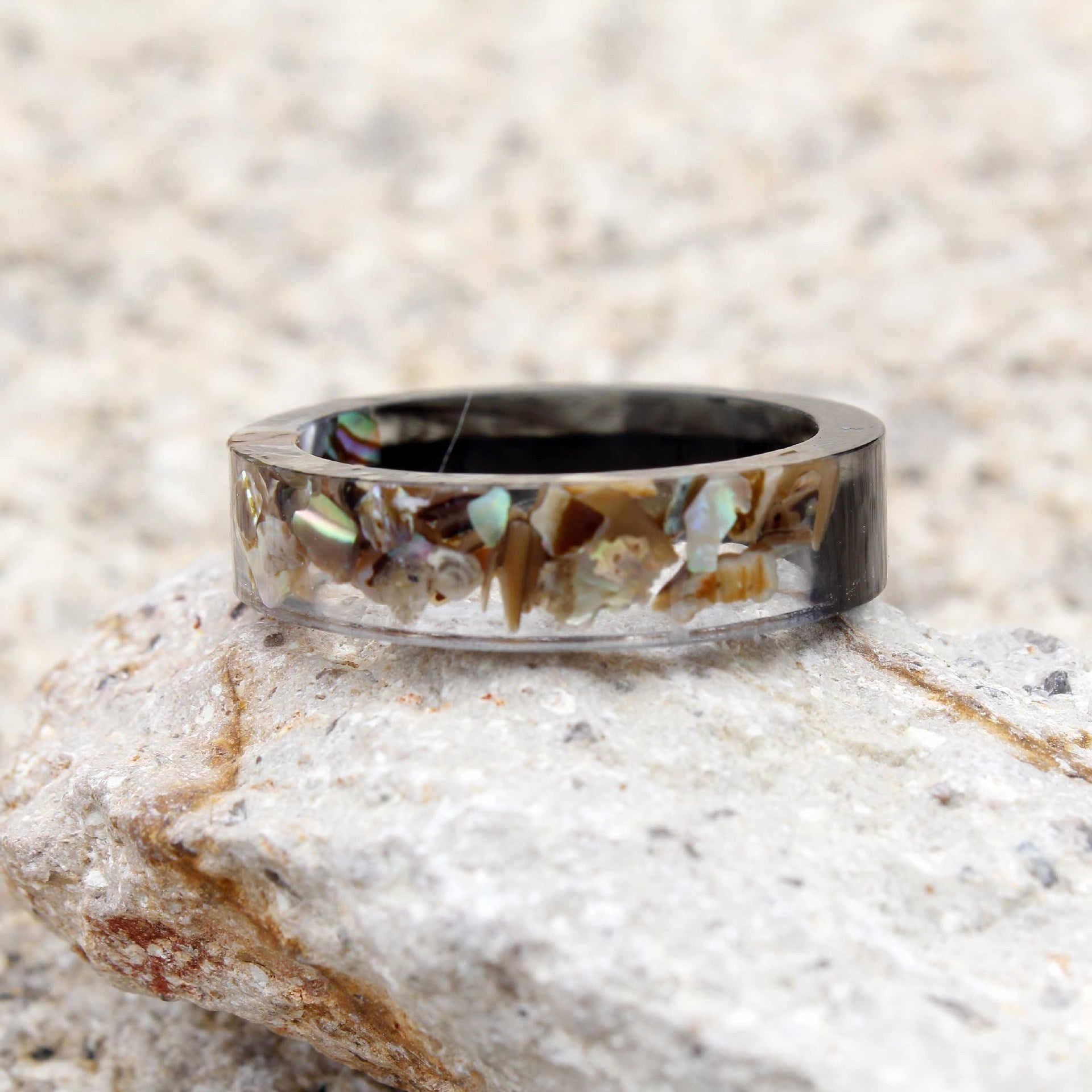 Geheimnisvoller magischer Holzring aus lila Sandelholz, handgefertigt aus Ebenholz !