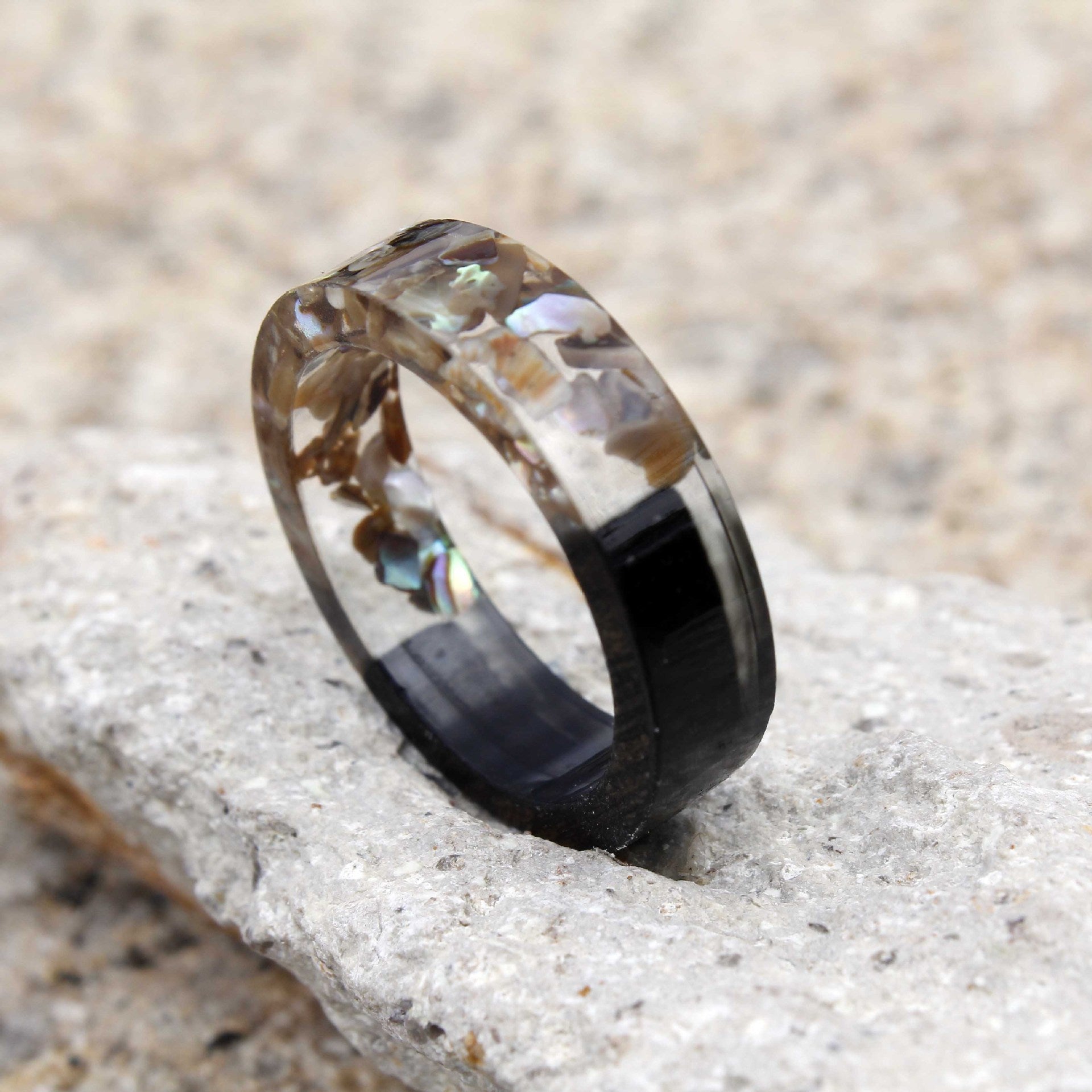 Geheimnisvoller magischer Holzring aus lila Sandelholz, handgefertigt aus Ebenholz !